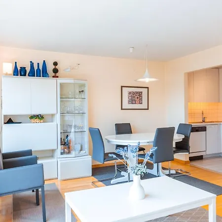 Charlotte B2 De Haan